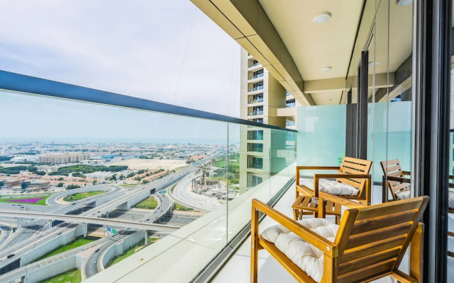 Modern and Cozy Condo With Unobstructed City Views