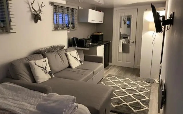 Hillside Lodge