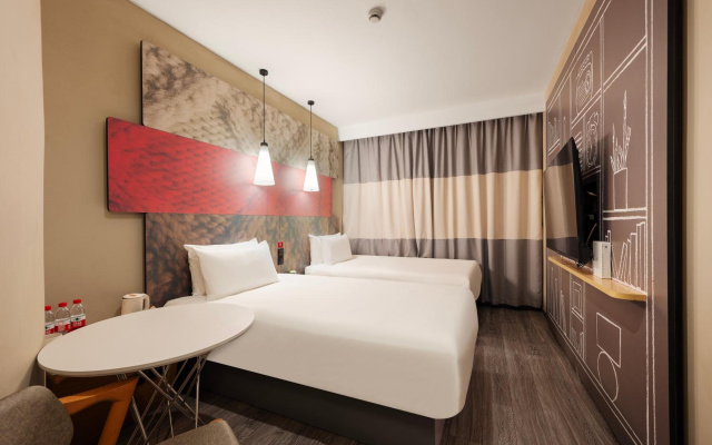 ibis Shanghai Lianyang