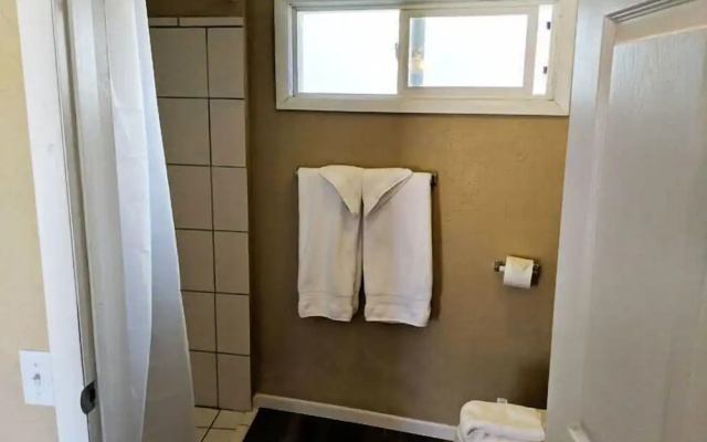 Paiute Trails Inn