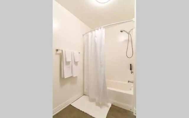 LUX 0 Bedroom Studio By Senstay
