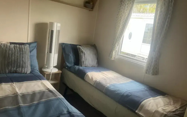 Ashcroft Coast - 2 Bed - Sleeps 4 - Pets Ok