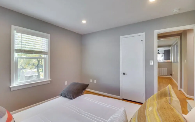 Charming Retreat in Charlottesville w/ Deck!