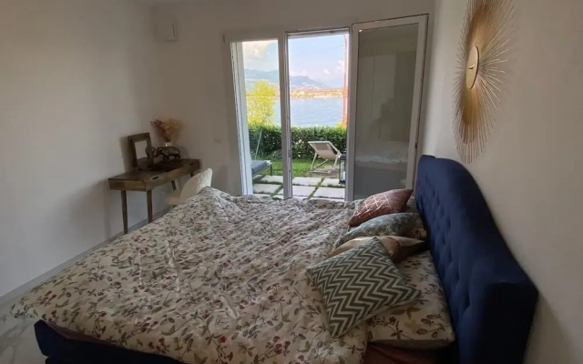 Amadeus Apartment With Lake View in Baveno