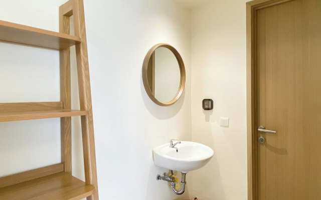 Modern And Homey 2Br At Meikarta Apartment