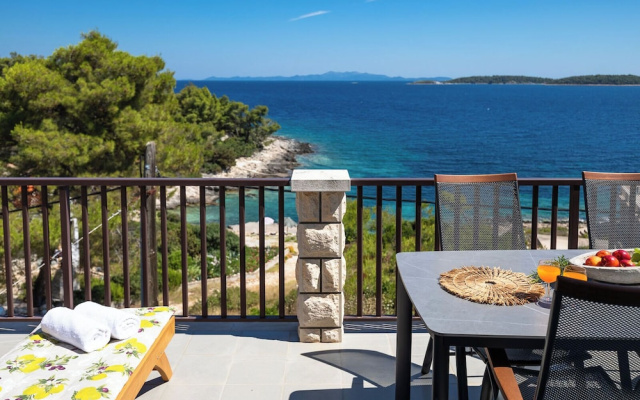 Apartments Doro