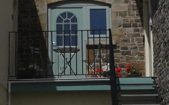 Sannan Court Holiday Apartments