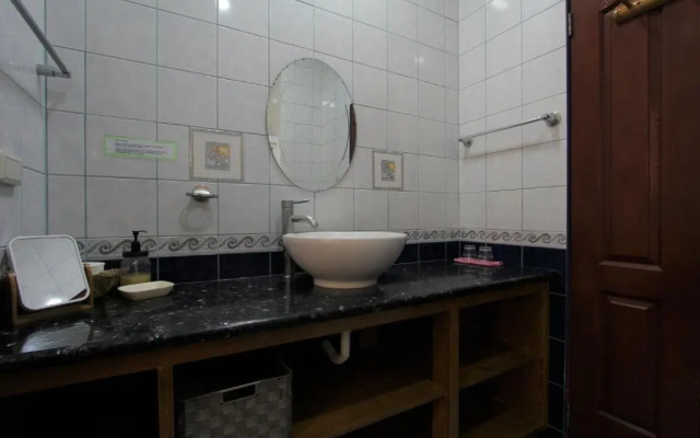 Thalatta Resort