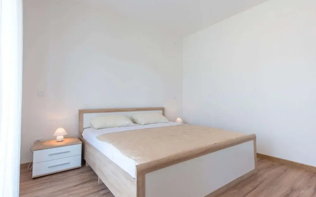 Apartments Lucija - Two Bedroom Apartment With Balcony and Sea View