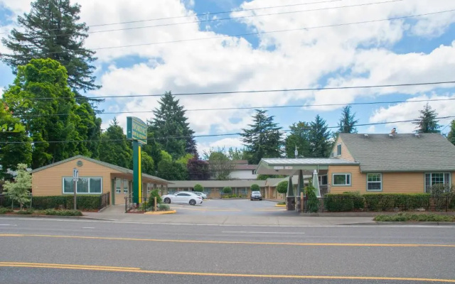 Nordic Inn and Suites