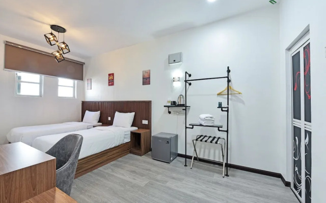 Capital O 90882 Padi Hotel