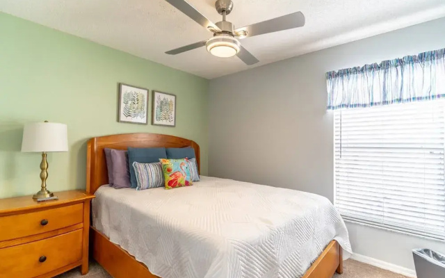 8638 Emerald Island