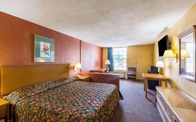 Orangeburg Inn & Suites
