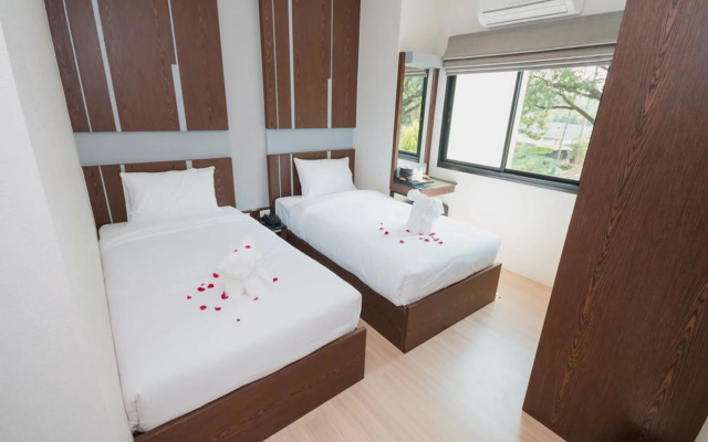 The y smart hotel