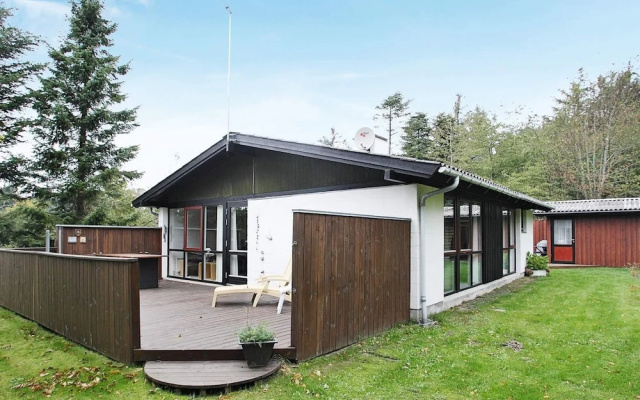 6 Person Holiday Home in Saltum