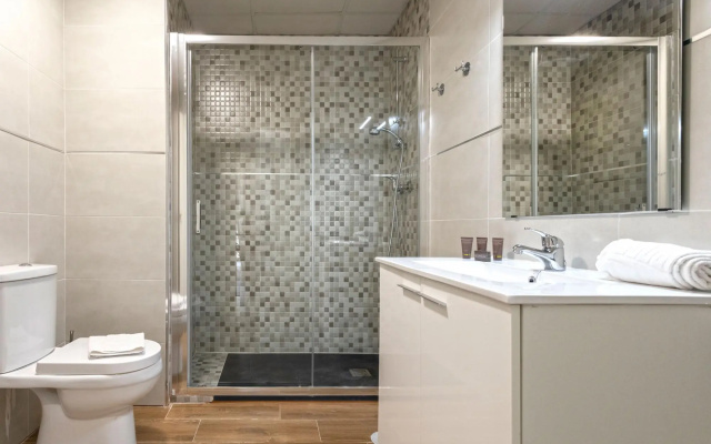 Magnificent 2 BD apartment in the city center. Recaredo VI