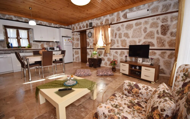 Villa Reyyan by Helaltatilvillari