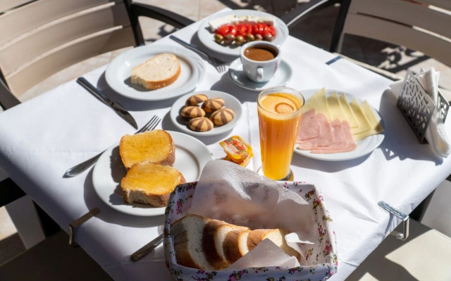 Athina Hotel