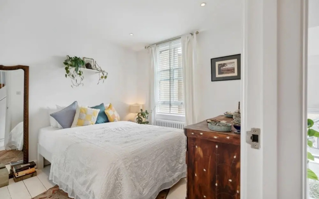 Bright and Stylish 2 Bed apt W/garden in Hoxton