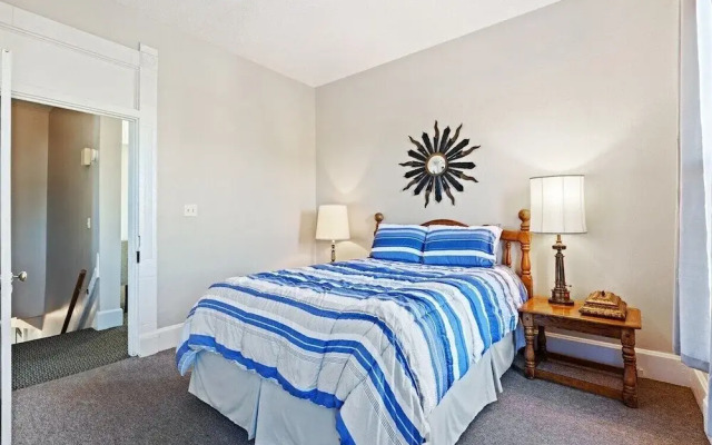Indy Stadium Villas 707