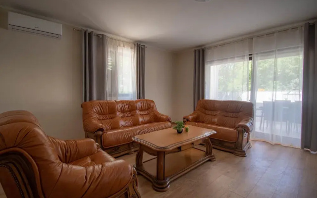 Family apartments in Šušnjići