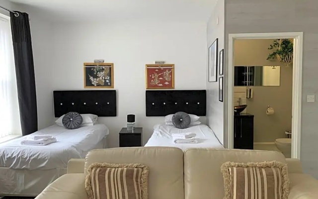 Boars Head Boutique Hotel