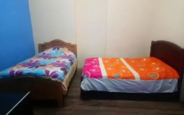 Old House backpackers B & B