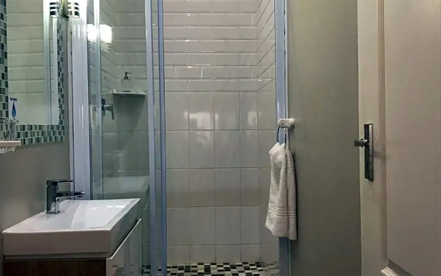 Anathi Hotel
