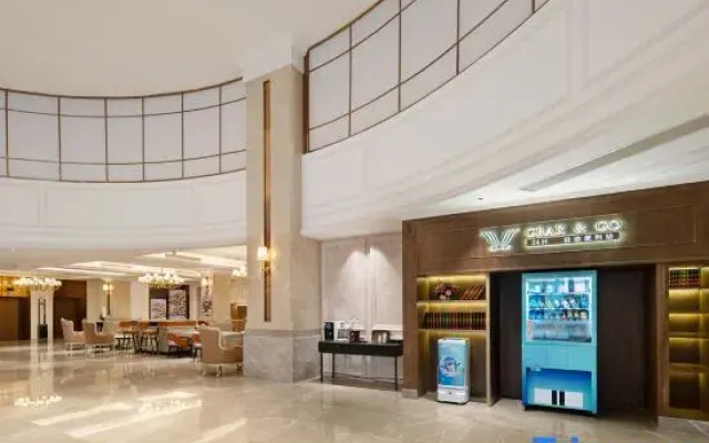 Vienna International Hotel (Longquan Square, Guangdong Pharmaceutical University Branch)