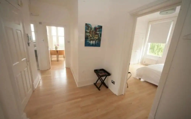 2 Bedroom Apartment in Wimbledon Village