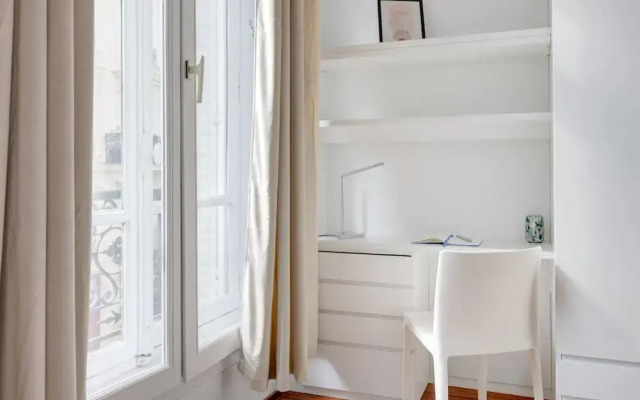 Le Marais & Place de la Republique 3BR