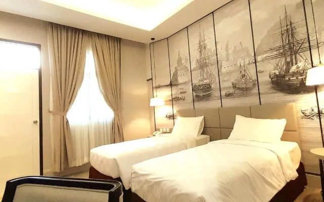 Three R Hotel