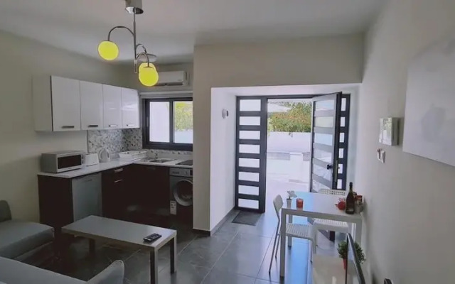 14 AN - 113 Nissi Twins Apartment