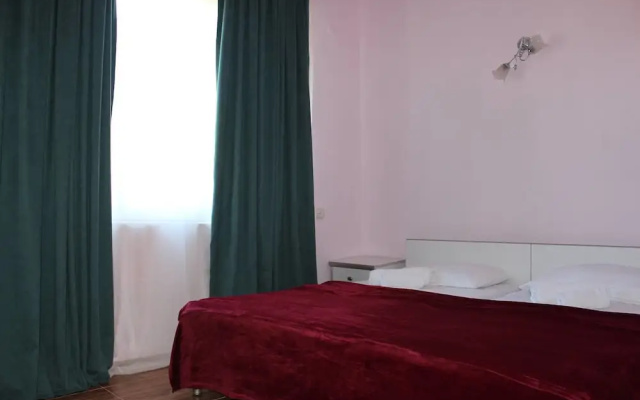 Iveria Elli Hotel