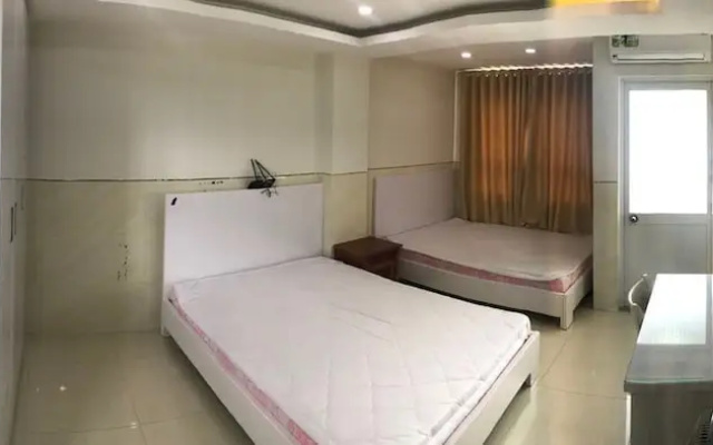 Quang Hong Phat 2 Hotel by OYO Rooms