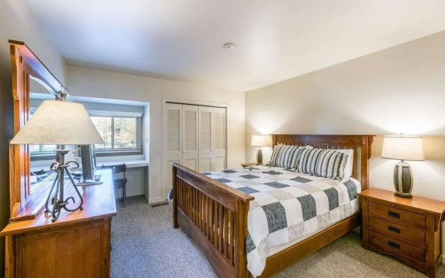 Pay Day Condominiums