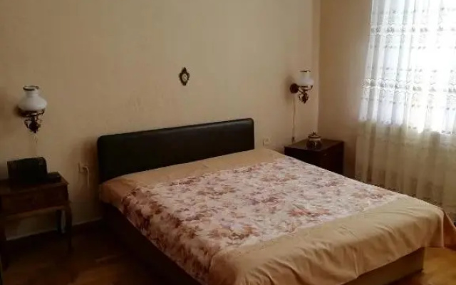 Tsaishi House