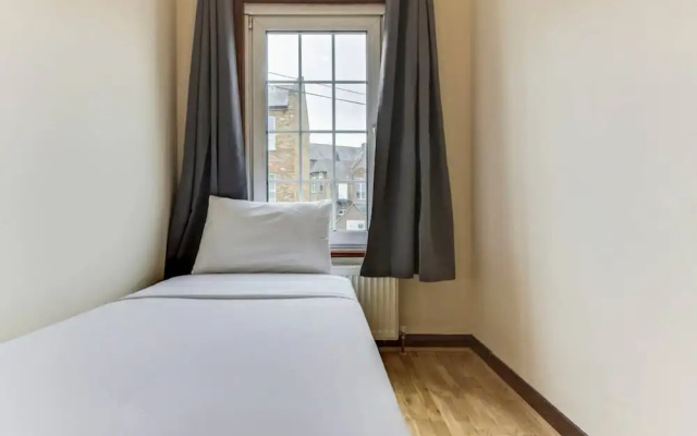 Cosy, Quirky 3 Bed Home In Queen's Park