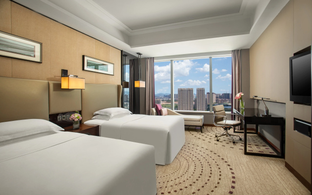 Crowne Plaza Huizhou by IHG