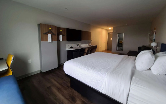 Microtel Inn & Suites by Wyndham Milford