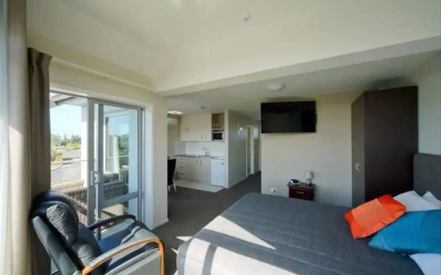 Coastal Ridge Apartments
