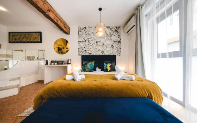 Les Précieuses Suites & Spa I