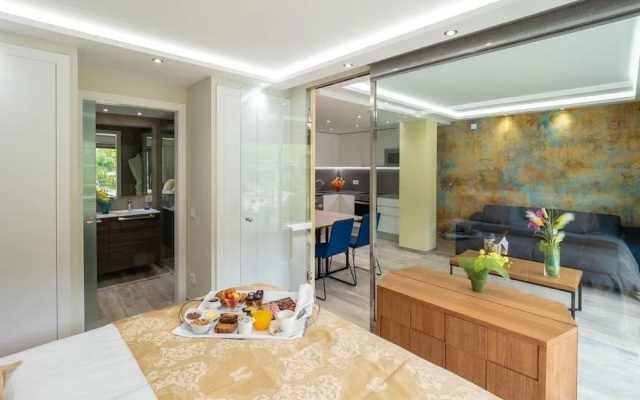 Aparthotel Esquirol