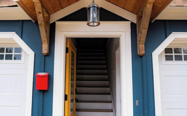 Urban Nest Guest House