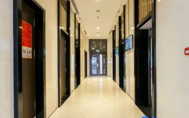 Sky Center Apartments near TSN Airport