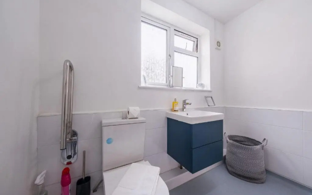 Stunning 4 BD Bungalow Banbury Northamptonshire
