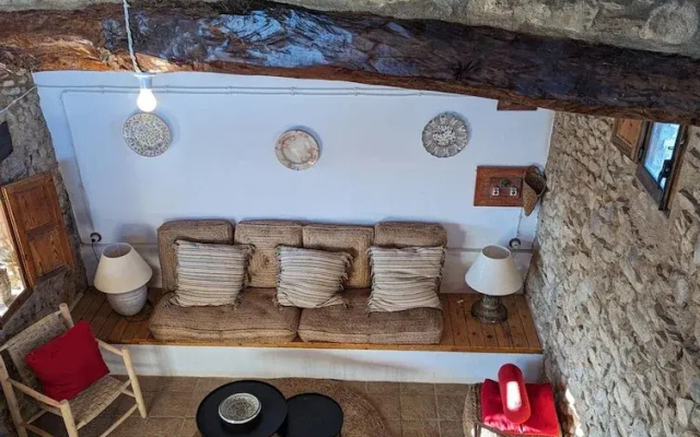 Casa Hostalets - In the Middle of the Olive Trees