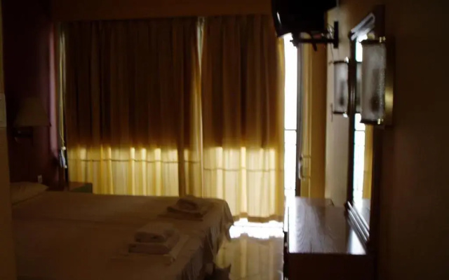 Riviera Hotel
