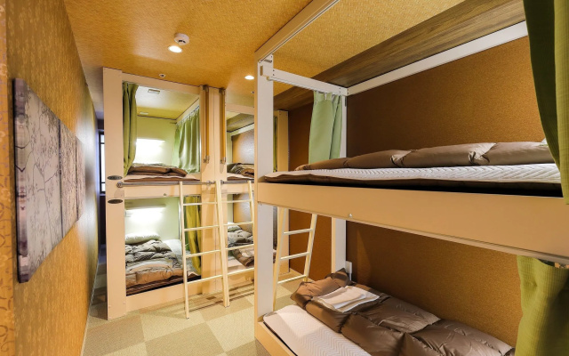 Guest House Kobe Nadeshikoya - Hostel