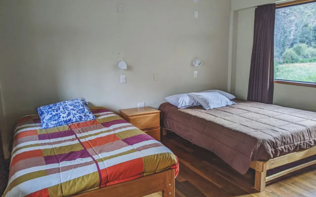 Full Moon Eco Lodge